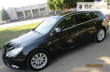 Универсал Opel Insignia 2012 в Ровно