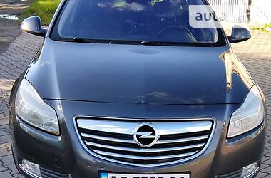 Универсал Opel Insignia 2011 в Нововолынске