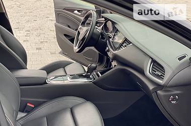 Седан Opel Insignia 2017 в 