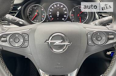 Седан Opel Insignia 2017 в 