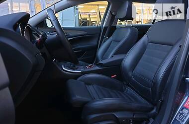Універсал Opel Insignia 2010 в 