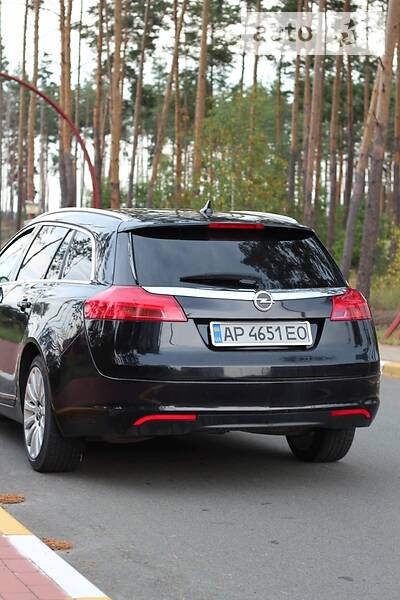 Універсал Opel Insignia 2009 в Києві