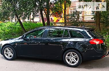 Универсал Opel Insignia 2010 в Киеве