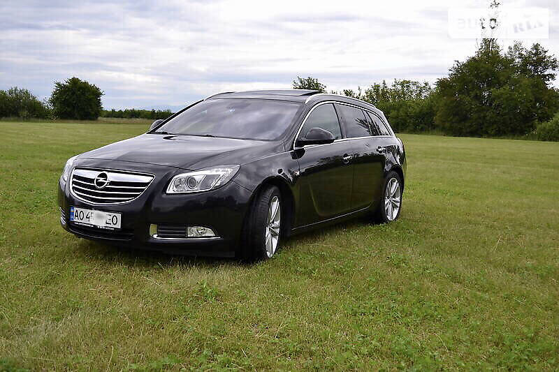 Универсал Opel Insignia 2012 в Виноградове