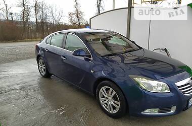 Хетчбек Opel Insignia 2012 в Золочеві