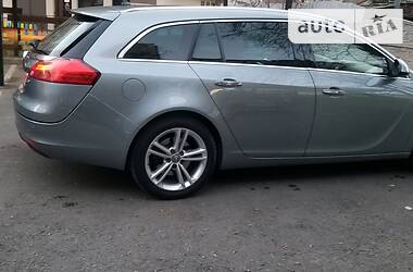 Универсал Opel Insignia 2011 в Ровно