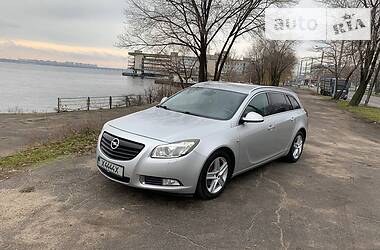 Универсал Opel Insignia 2010 в Днепре