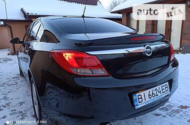 Седан Opel Insignia 2010 в Миргороде