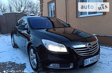 Седан Opel Insignia 2010 в Миргороде