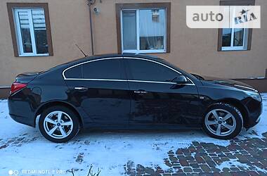 Седан Opel Insignia 2010 в Миргороде