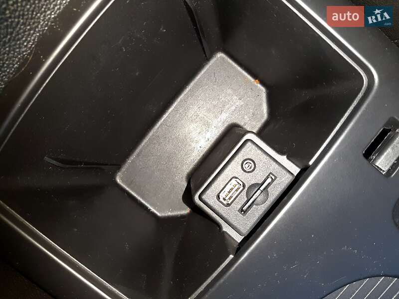 Седан Opel Insignia 2012 в Кам'янці-Бузькій фото 5 Седан Opel Insignia 2012 в Кам'янці-Бузькій