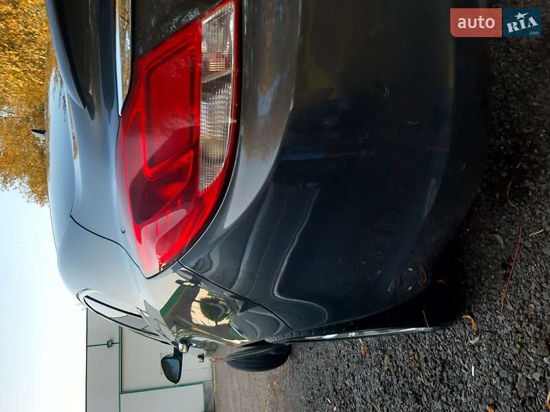 Седан Opel Insignia 2012 в Кам'янці-Бузькій фото 3 Седан Opel Insignia 2012 в Кам'янці-Бузькій