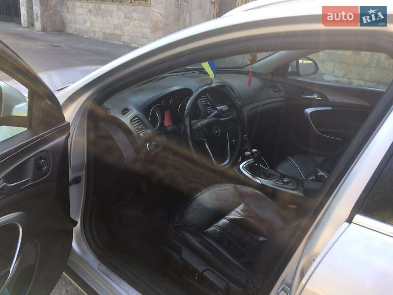 Універсал Opel Insignia 2013 в Івано-Франківську