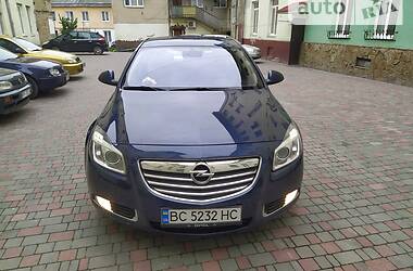 Хэтчбек Opel Insignia 2012 в Золочеве