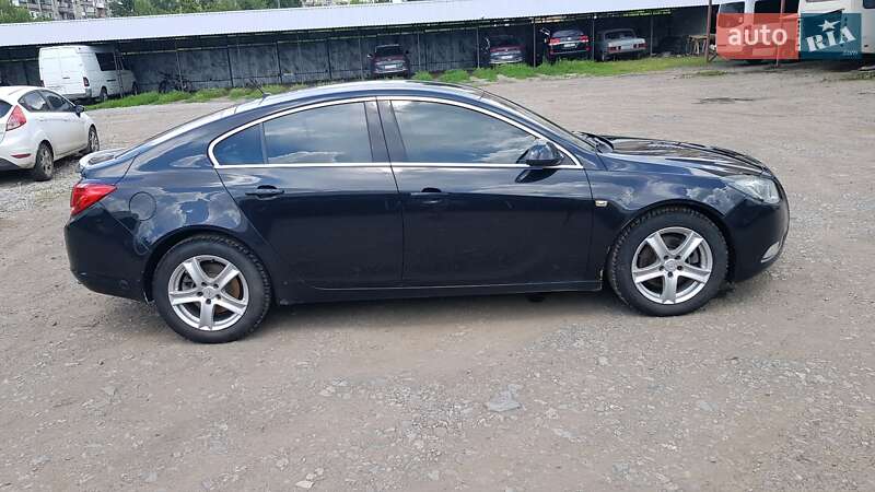 Ліфтбек Opel Insignia 2009 в Ізмаїлі