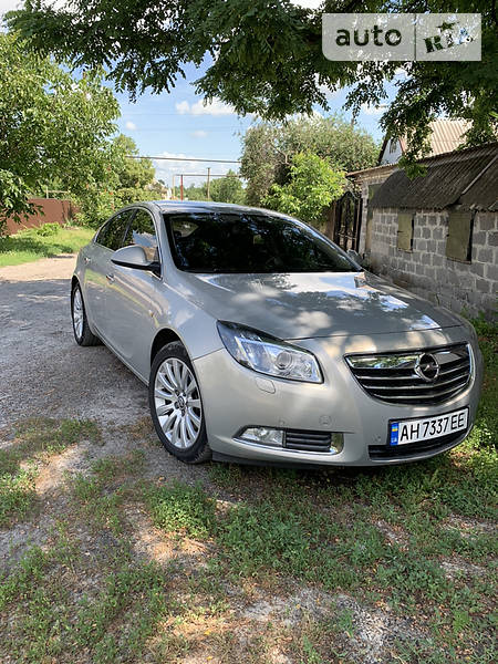 Лифтбек Opel Insignia 2011 в Могилев-Подольске