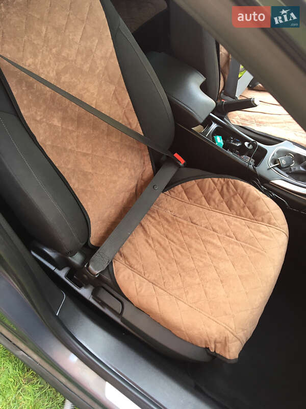 Универсал Opel Insignia 2013 в Бучаче