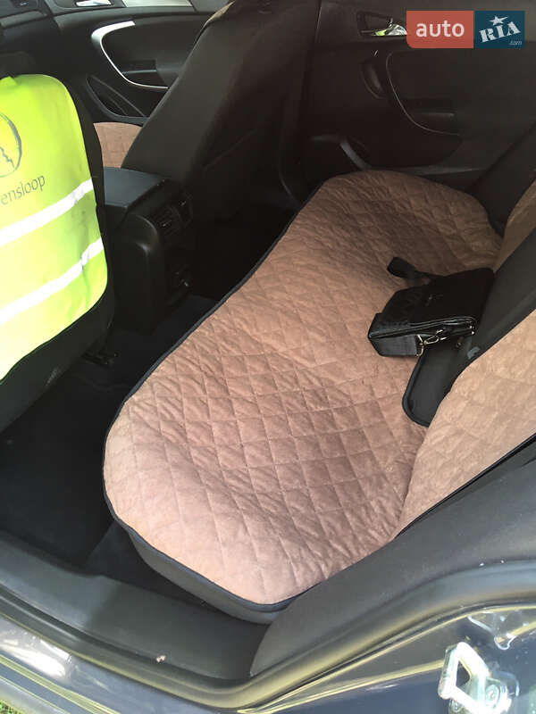 Универсал Opel Insignia 2013 в Бучаче