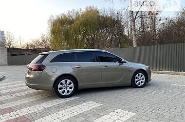 Універсал Opel Insignia 2015 в Івано-Франківську