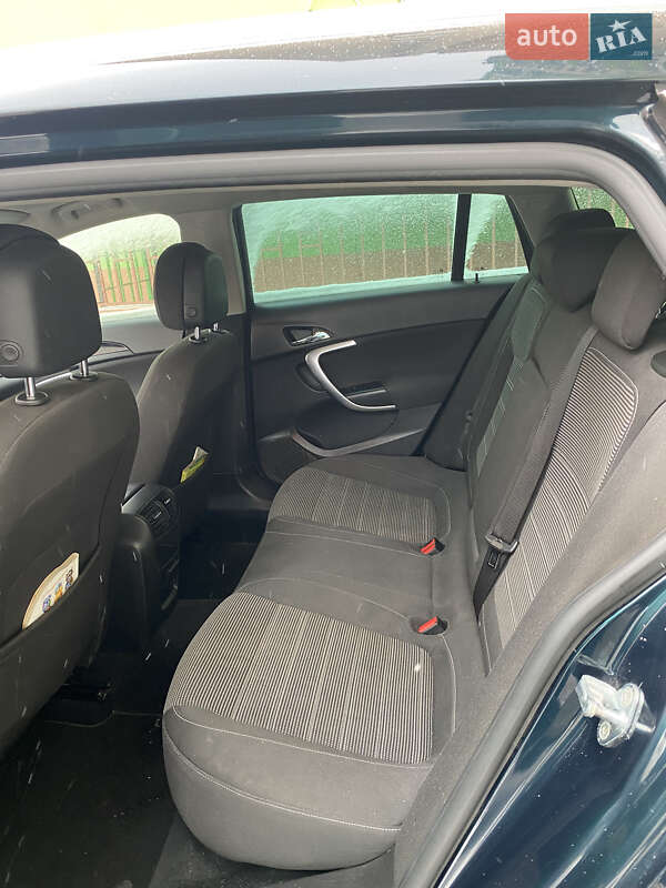 Универсал Opel Insignia 2014 в Киеве