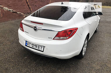 Седан Opel Insignia 2013 в Бурштині