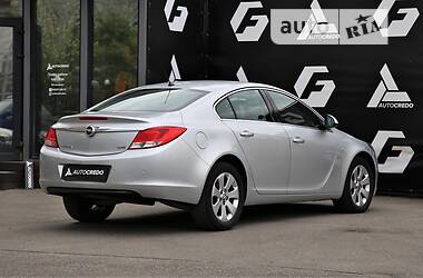 Седан Opel Insignia 2012 в Киеве