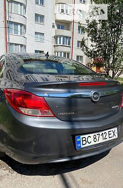 Хетчбек Opel Insignia 2012 в Львові