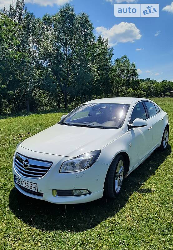 Универсал Opel Insignia 2011 в 