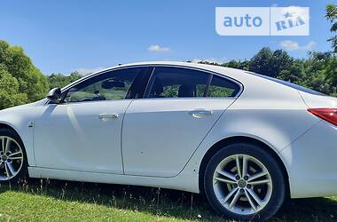 Универсал Opel Insignia 2011 в 