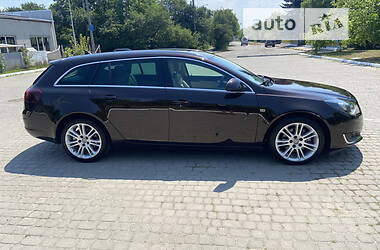 Універсал Opel Insignia 2014 в Івано-Франківську