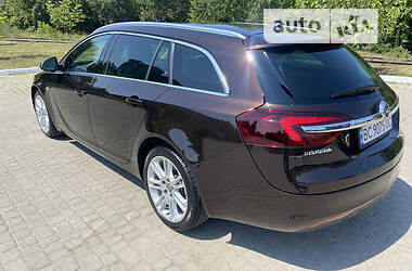 Універсал Opel Insignia 2014 в Івано-Франківську