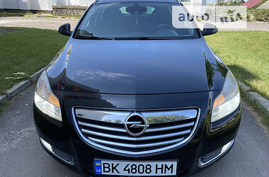 Универсал Opel Insignia 2011 в Костополе