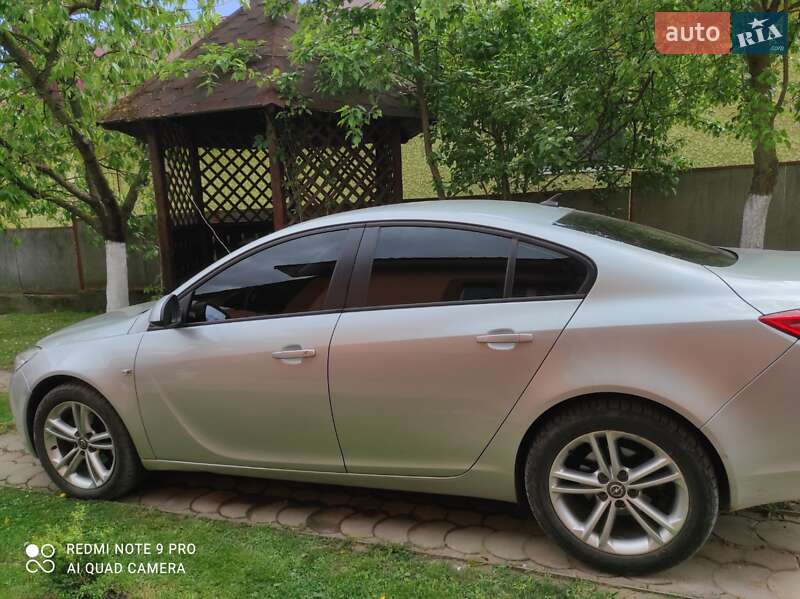 Седан Opel Insignia 2013 в Тернополі
