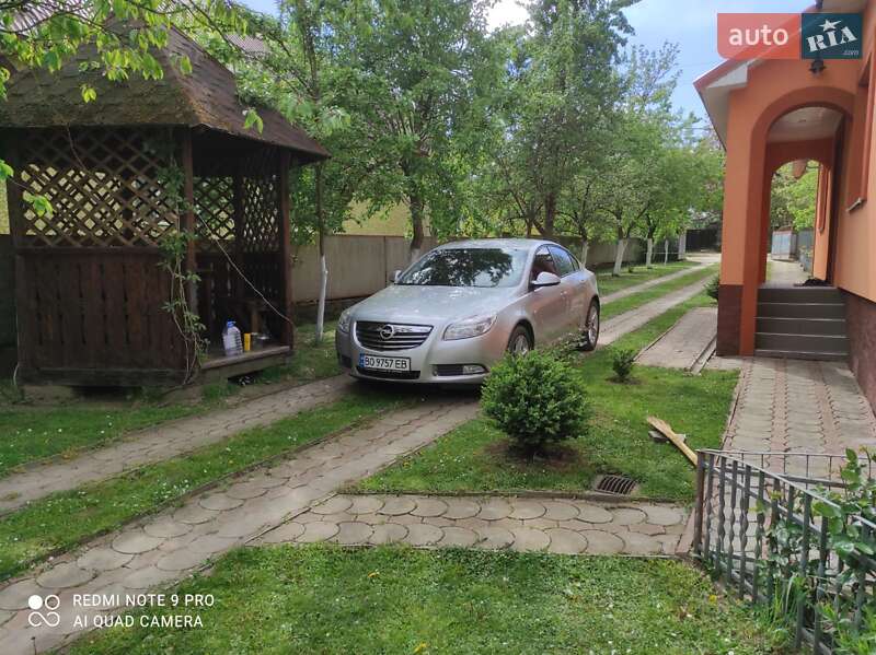 Седан Opel Insignia 2013 в Тернополі
