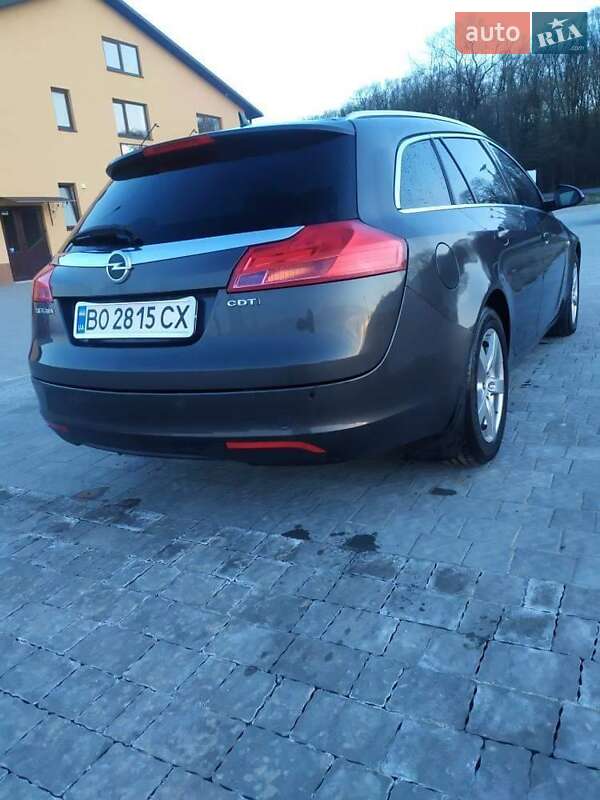 Універсал Opel Insignia 2010 в Чорткові