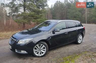 Универсал Opel Insignia 2013 в 