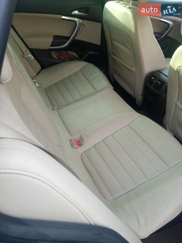 Универсал Opel Insignia 2011 в Вознесенске