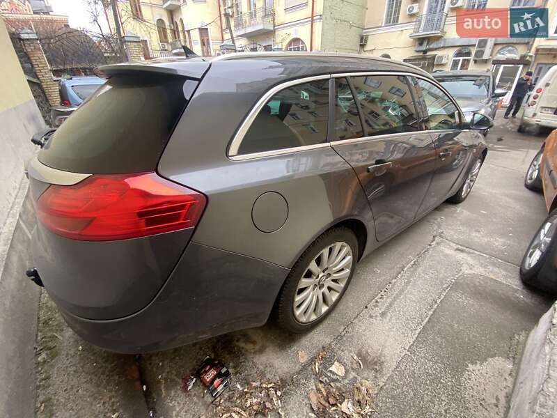 Універсал Opel Insignia 2011 в Києві