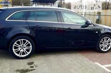 Универсал Opel Insignia 2011 в 