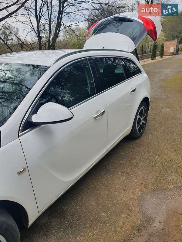 Универсал Opel Insignia 2012 в Мукачево
