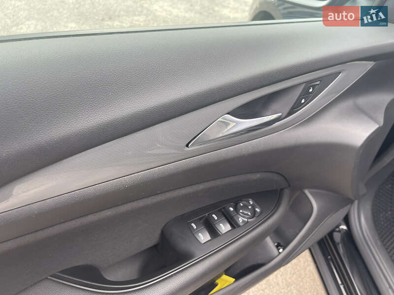 Універсал Opel Insignia 2017 в Луцьку