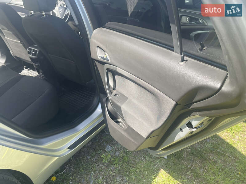 Универсал Opel Insignia 2014 в Хмельницком