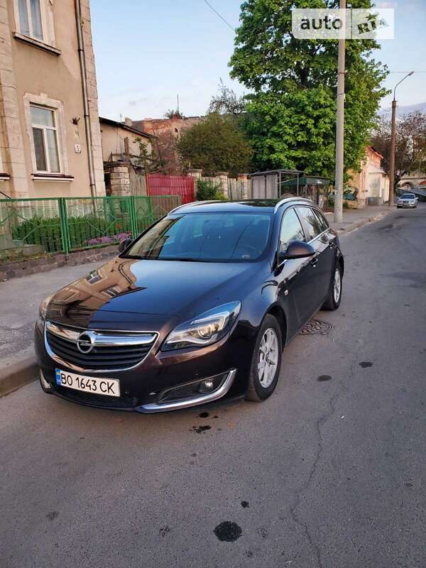 Універсал Opel Insignia 2015 в Тернополі