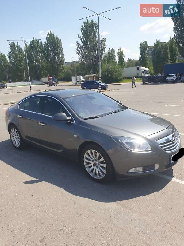 Седан Opel Insignia 2011 в Дніпрі