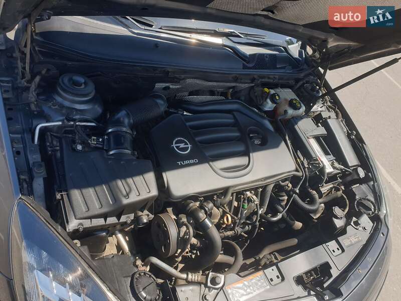 Седан Opel Insignia 2011 в Дніпрі