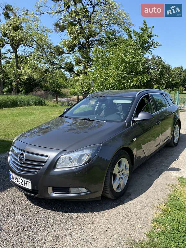 Универсал Opel Insignia 2010 в Маньковке