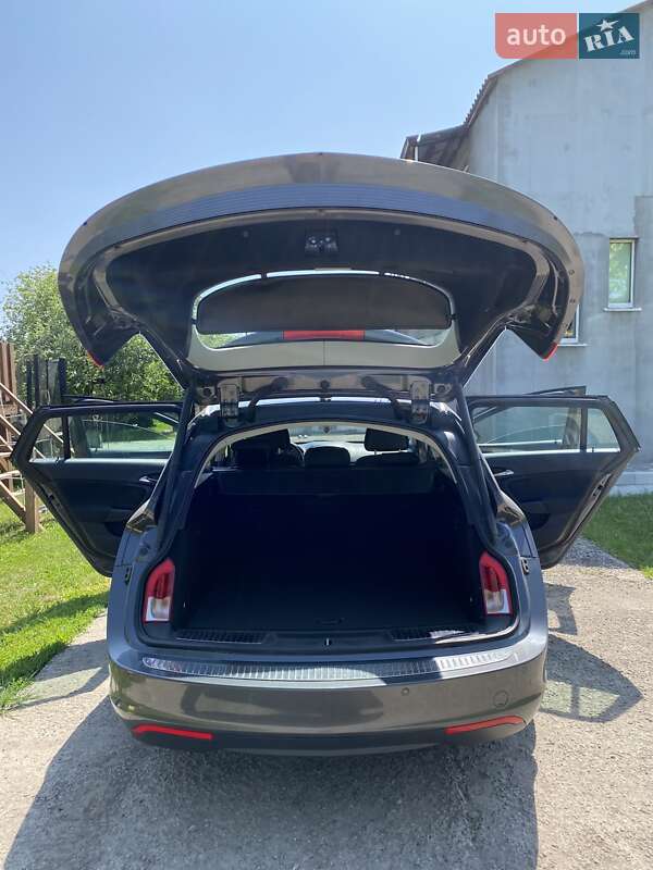 Универсал Opel Insignia 2010 в Маньковке