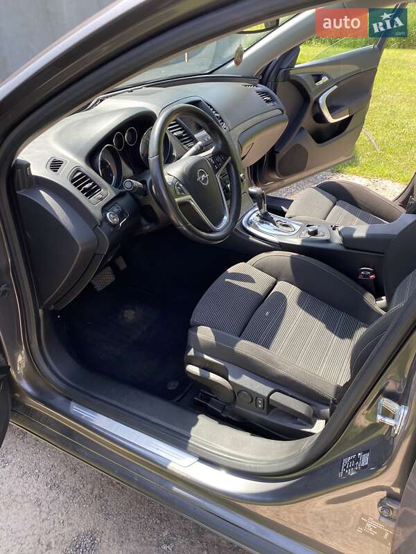 Универсал Opel Insignia 2010 в Маньковке