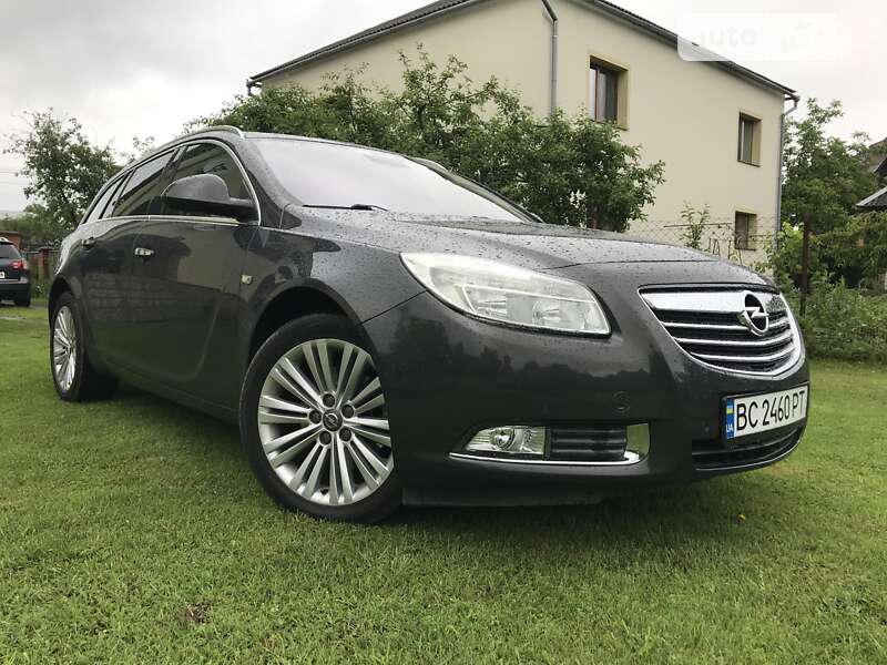 Універсал Opel Insignia 2013 в Львові