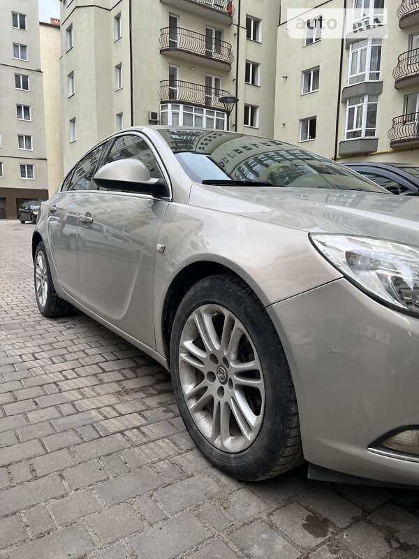 Ліфтбек Opel Insignia 2009 в Івано-Франківську